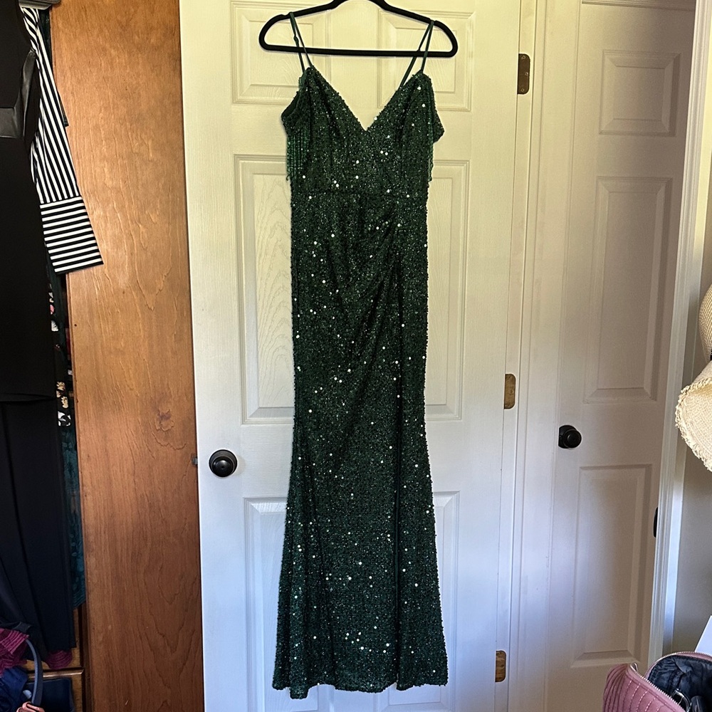 Sparkling Green Sequin Maxi Dress